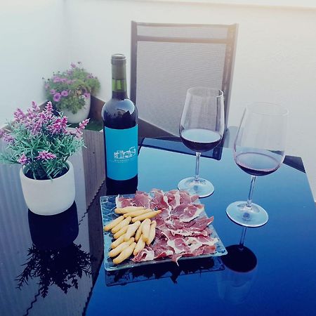 Macarena Suites Caces Εξωτερικό φωτογραφία