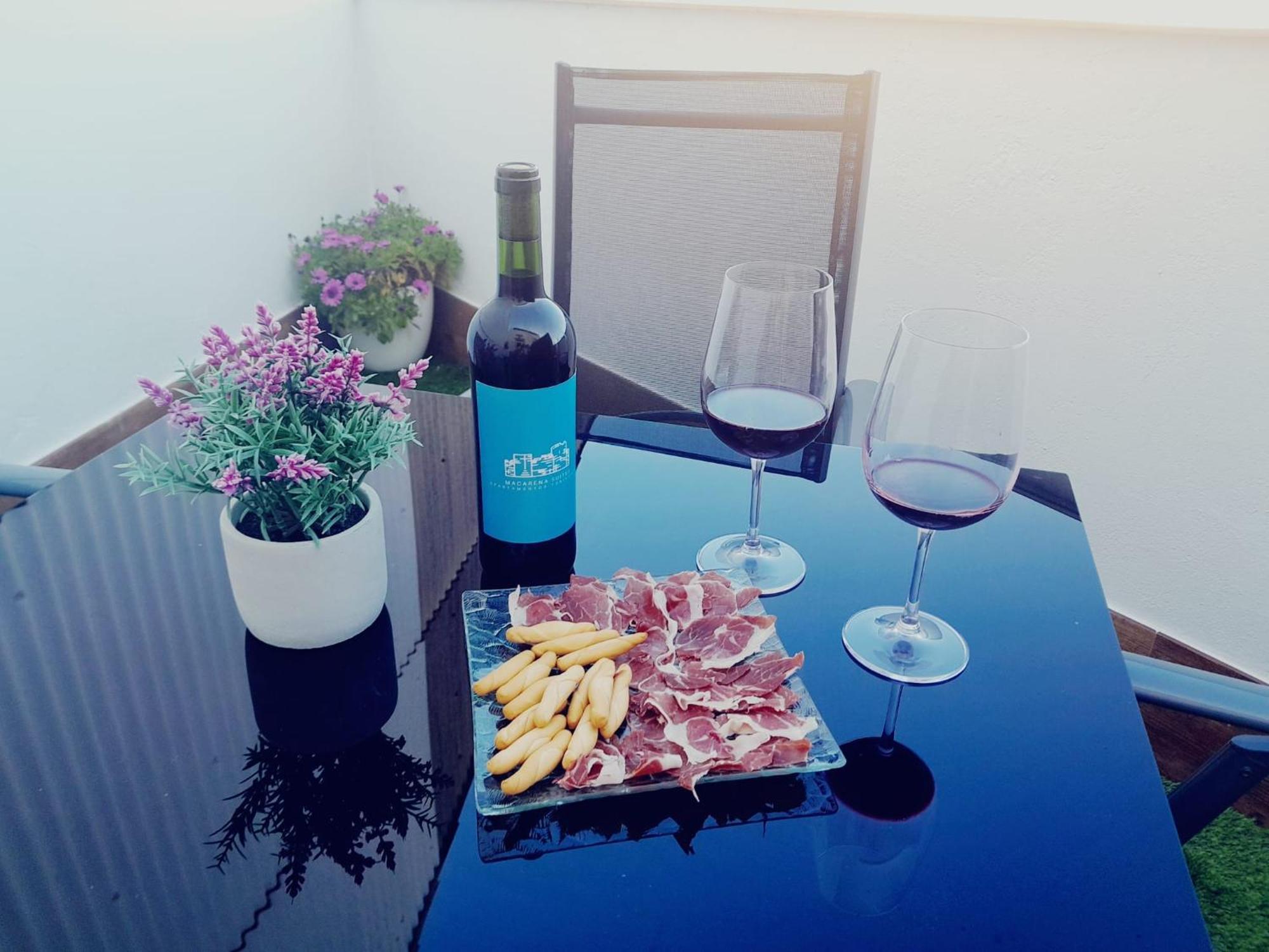 Macarena Suites Caces Εξωτερικό φωτογραφία