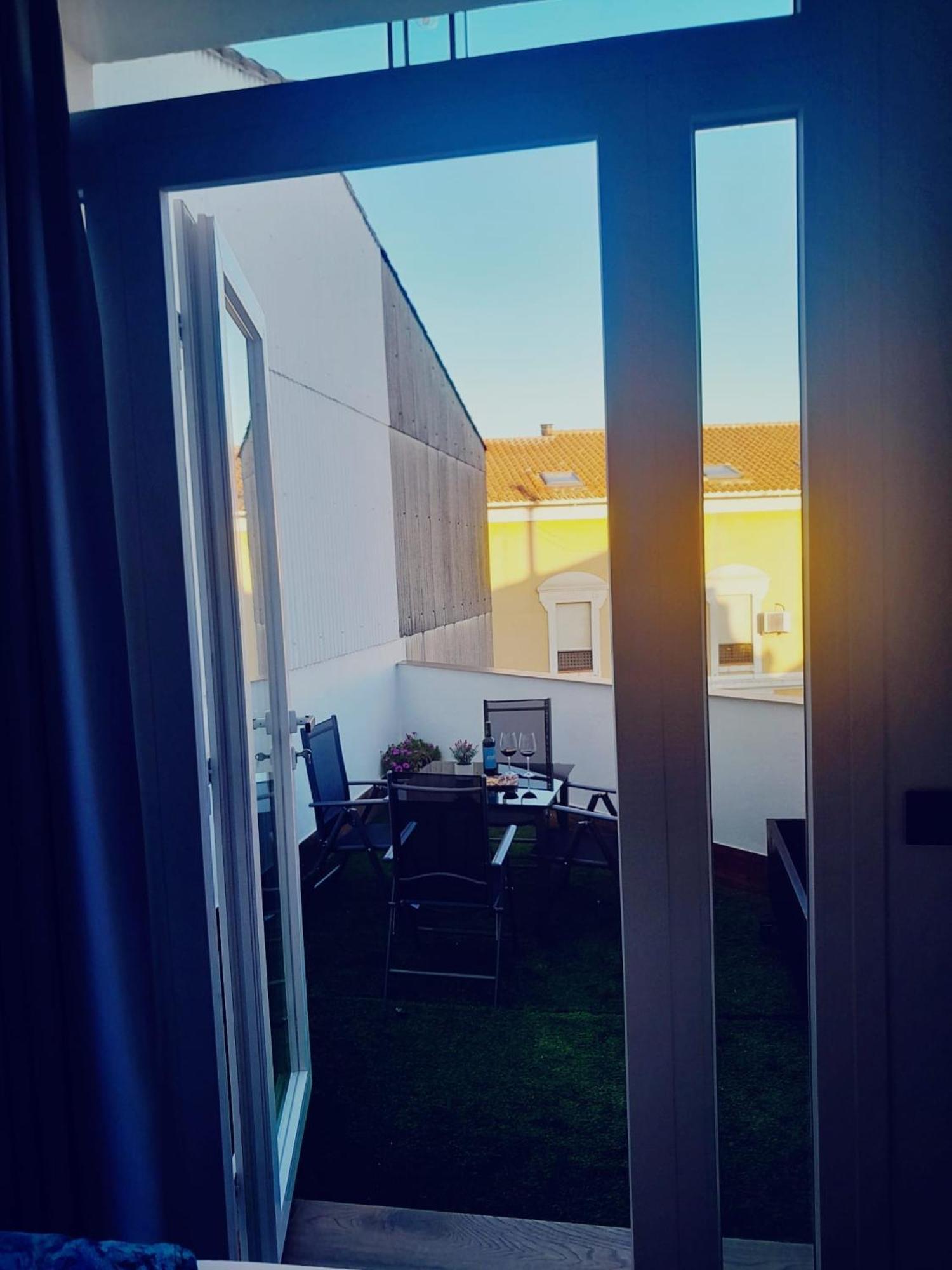 Macarena Suites Caces Εξωτερικό φωτογραφία